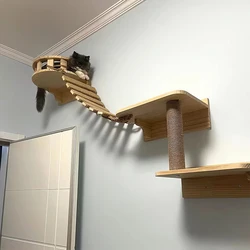 Puente escalera de sisal y madera con poste rascador para gatos