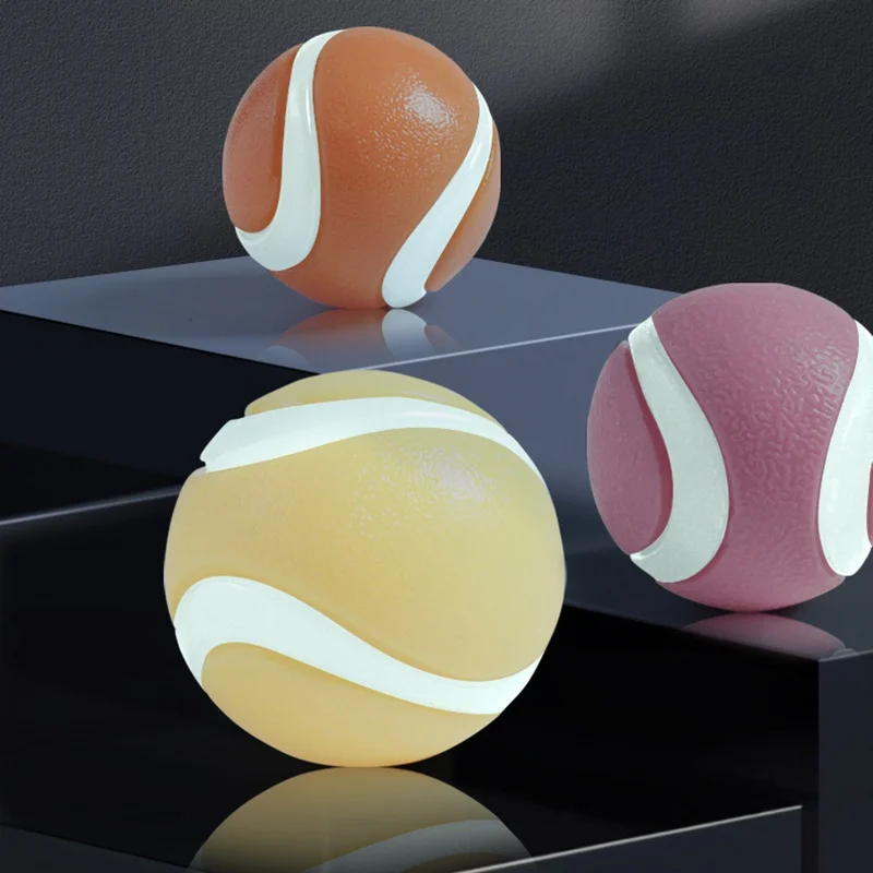 Pelota de juguete para perros de 6,5 cm, duradera, resistente a masticar, juguete de entrenamiento interactivo con luz chirriante hecho de goma TPR - imagen 3