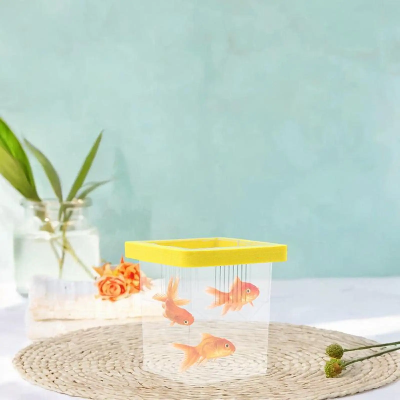 Floating Incubations Box Fish Breeding Box Aquarium Breeder Feeder Fish Tank Hatchery Fish Isolation Box for Baby Fishes Betta