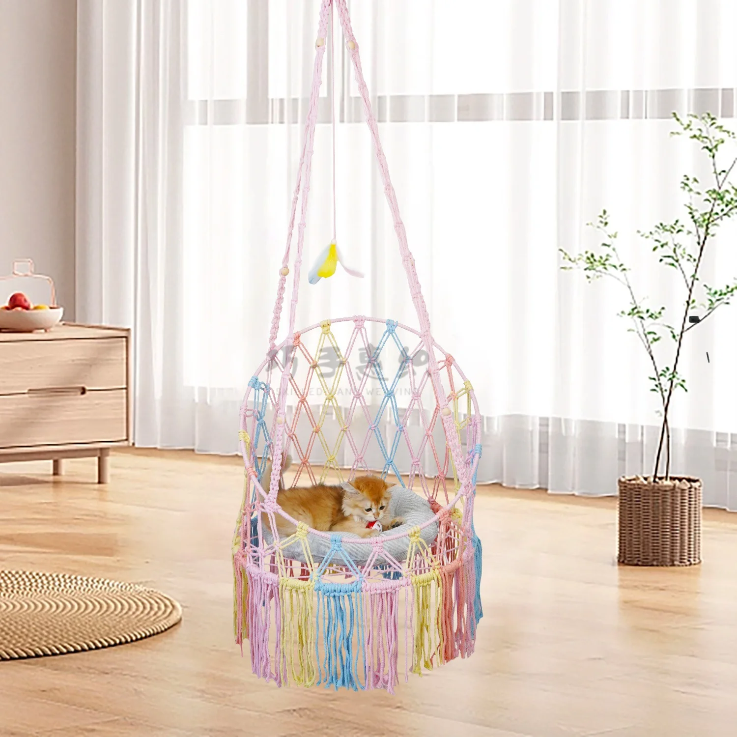 Hamaca macramé boho cama colgante con borlas juguete plumas para gatos - imagen 2