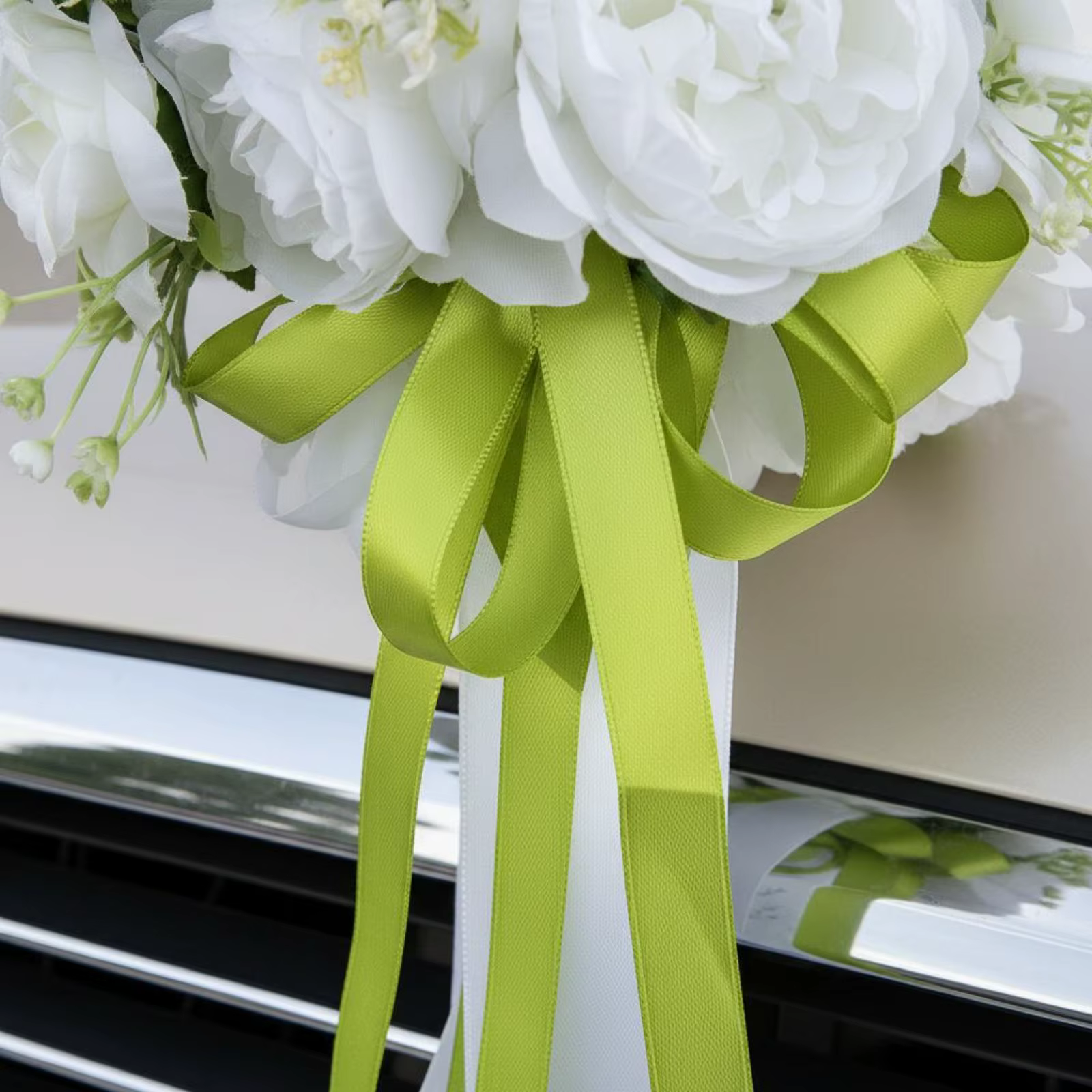 Set decoración coche boda – Flores para capó reutilizables sin dañar - imagen 2