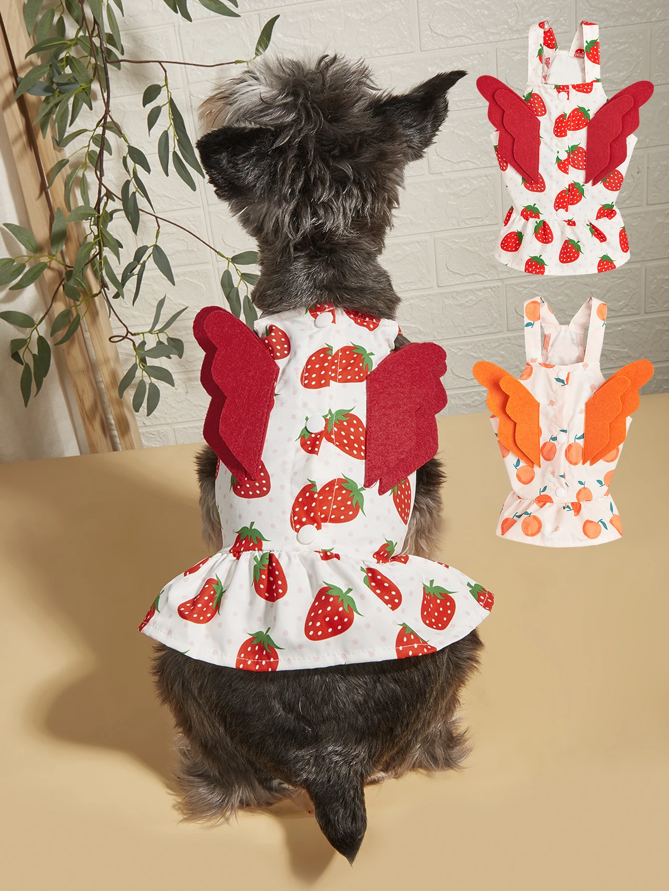 Vestido estampado para mascotas con alas, patrones de naranja y fresa, dulce traje de princesa para perros pequeños y gatos, adorable ropa para mascotas con alas