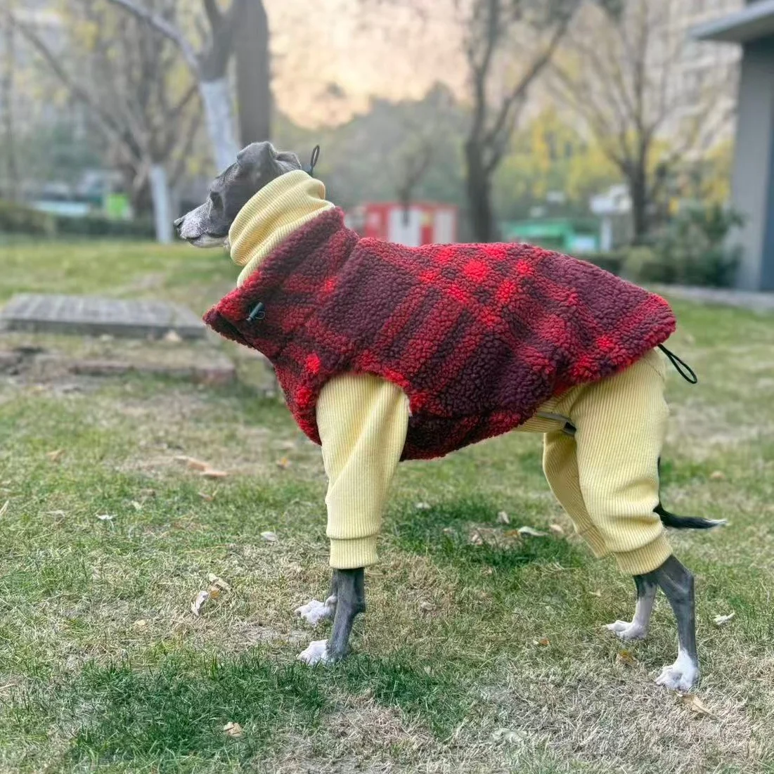 Abrigo forro polar para perro galgo italiano y whippet