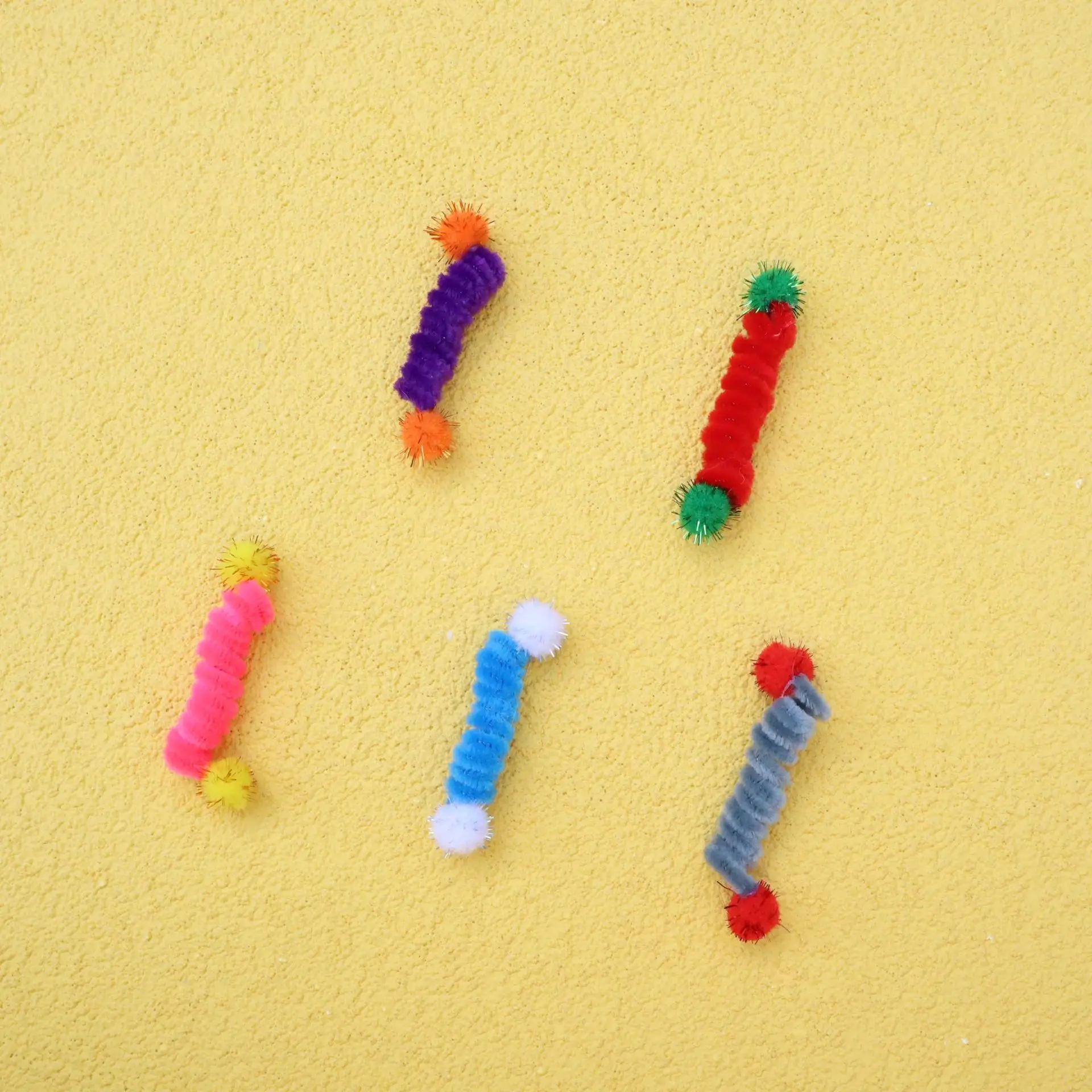 5 uds/10 Uds. Juguete pequeño de peluche para gatos de primavera, bola de caramelo, pelota para lanzar, juguete para mascotas - imagen 5