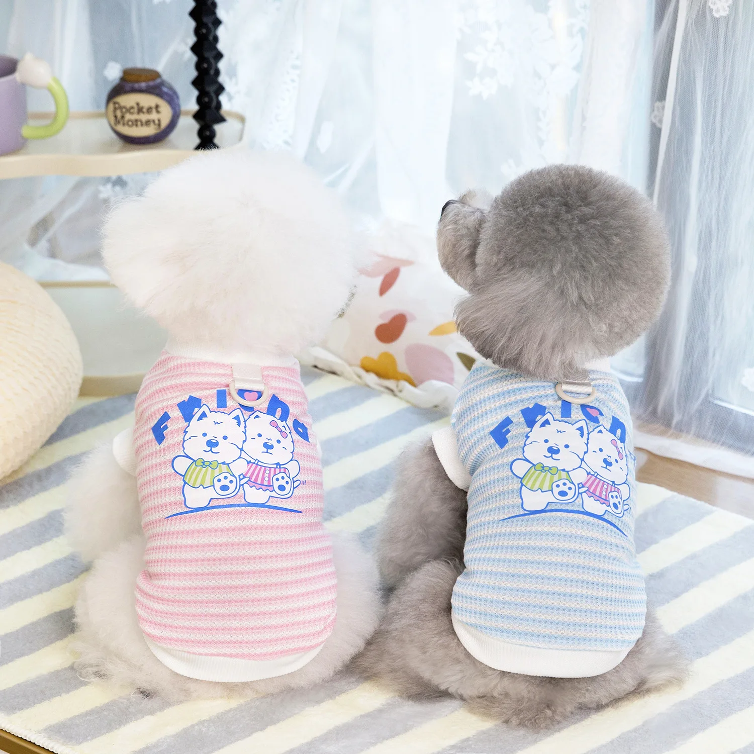 Camiseta con estampado de rayas para perros y gatos, camiseta fina y transpirable con corazón en la espalda, ropa para cachorros, primavera para mascotas