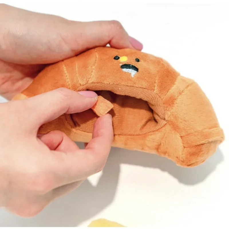 Juguete oculto para olfatear con comida, juguete interactivo de peluche para perro, para masticar, para mascotas, cruasán, pan, sonido chirriante - imagen 4