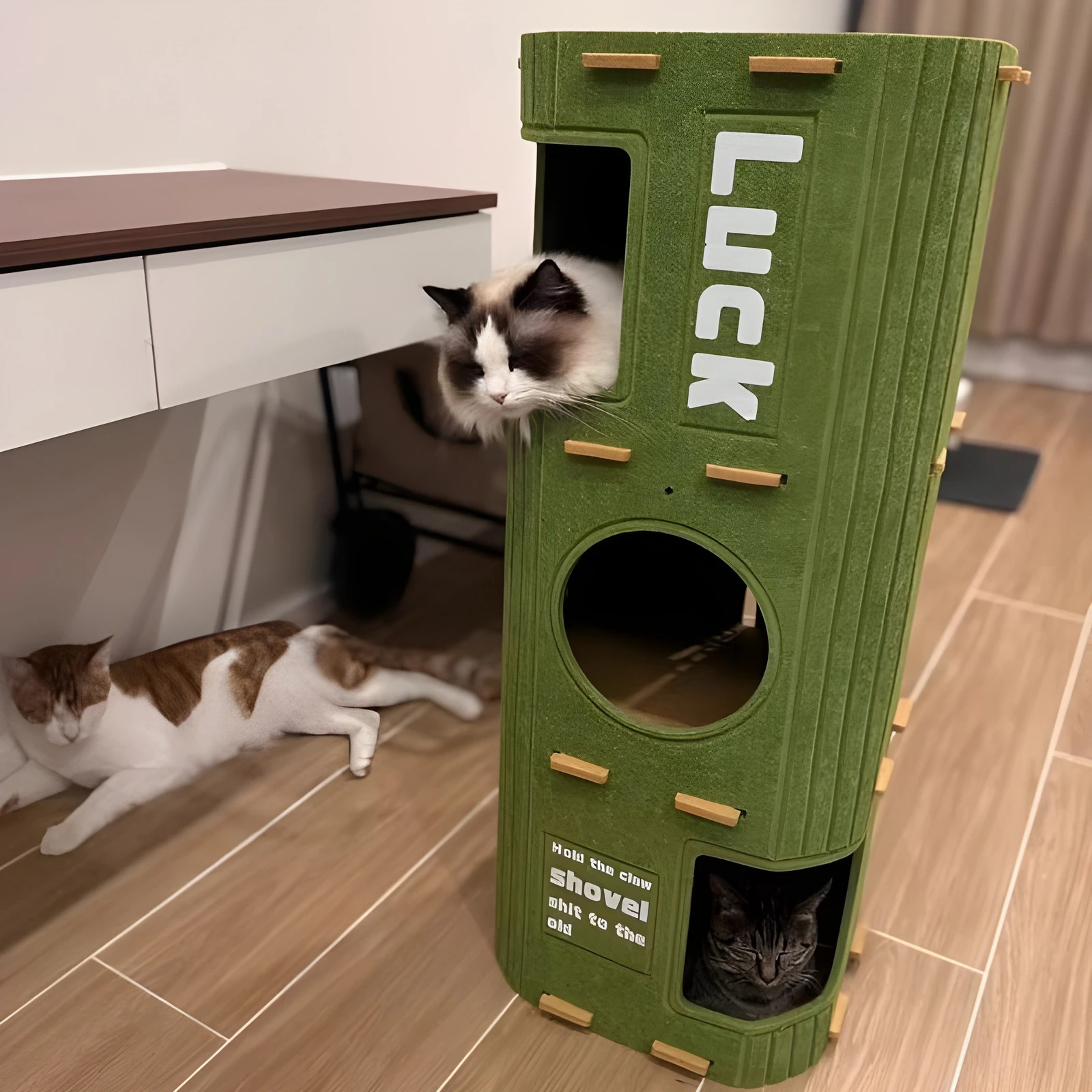 Nido para gato con rascador y cama segura acogedora todo el año - imagen 4