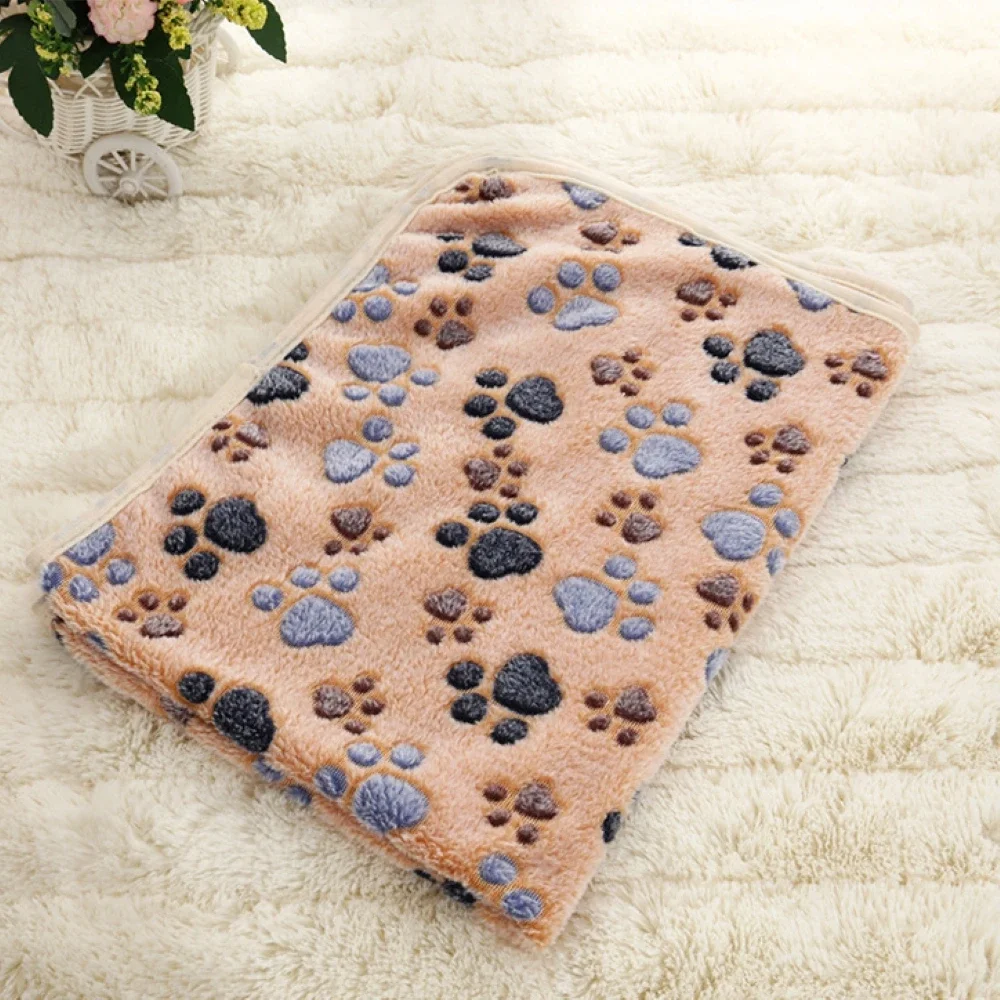 Manta para gatos y perros – Gruesa y cálida con estampado de huellas - imagen 5