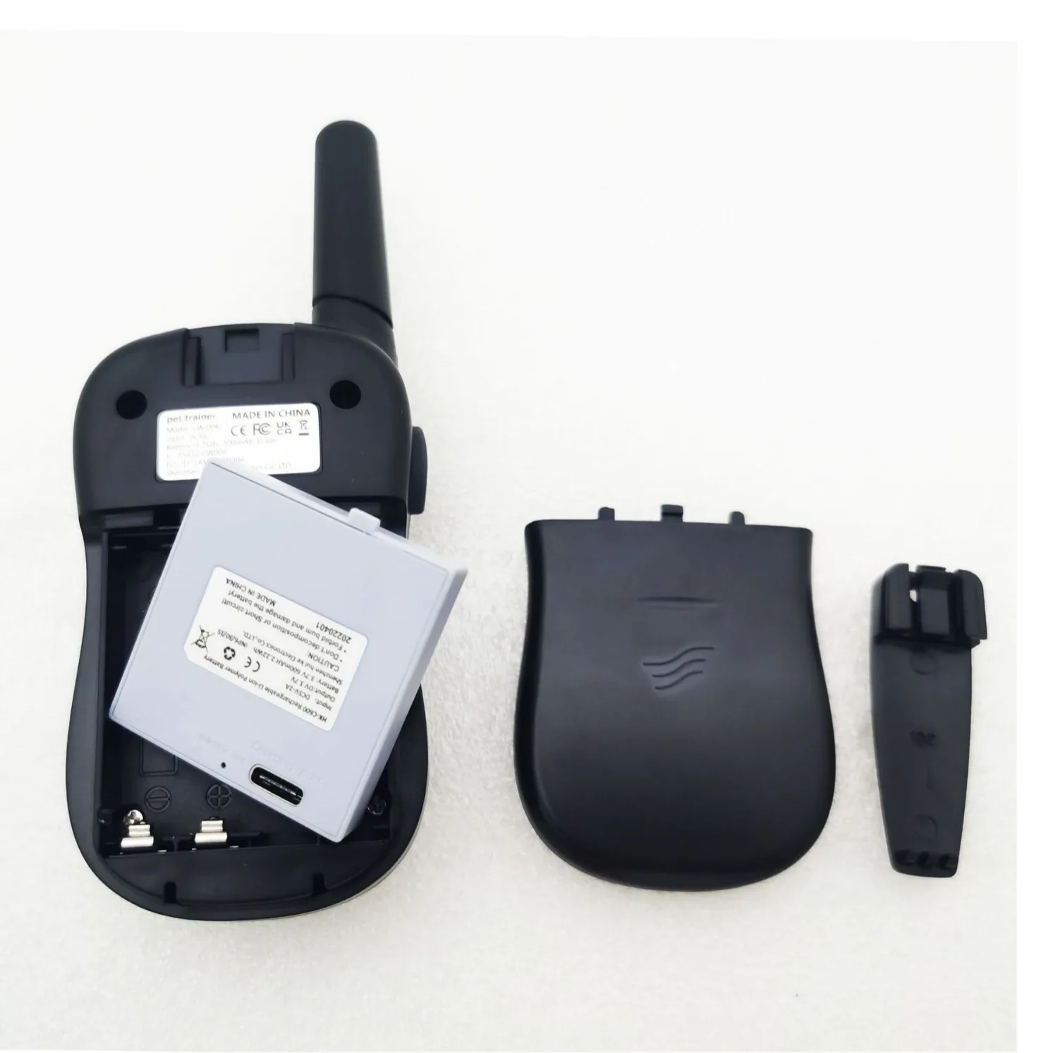 Collar antiladridos recargable con control remoto y voz para perro