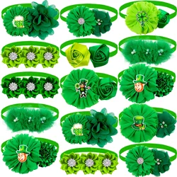 Pajarita floral verde para perros y gatos - Accesorio elegante