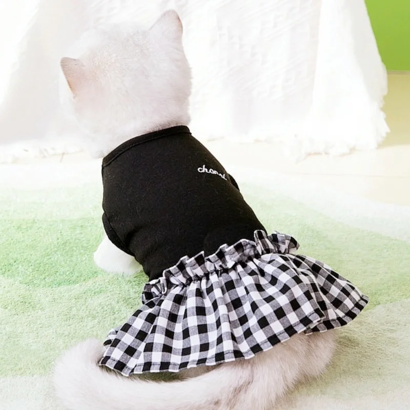 Vestido veraniego de cuadros estilo princesa para perros y gatos - imagen 2