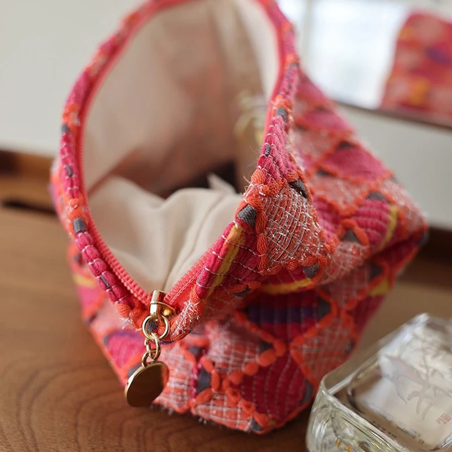 Bolsa de cosméticos con cremallera de gran capacidad a la moda con rejilla de diamantes rojos, regalo de cumpleaños, regalo de Año Nuevo, bolsa de almacenamiento para mujer, bolsa de aseo de viaje - imagen 5