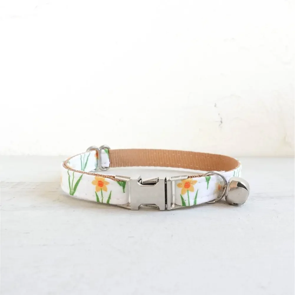 Collar de gato personalizado, contactos de nombre de identificación personalizados, hebilla de metal, collares de gato de margaritas de girasol ajustables con campana - imagen 2