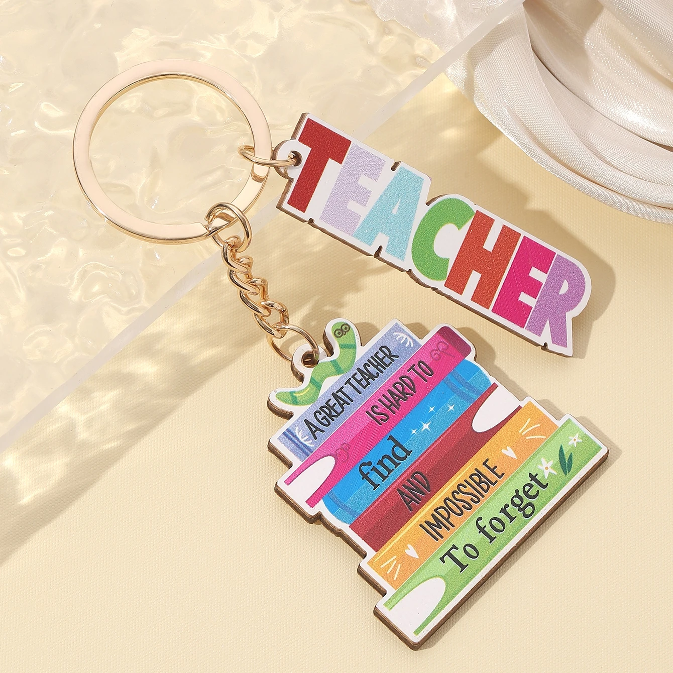 LLavero de madera para temporada de graduación, llavero de arcoíris con letras en inglés, colgante para profesor, regalo del Día del Maestro, 1 Uds. - imagen 4