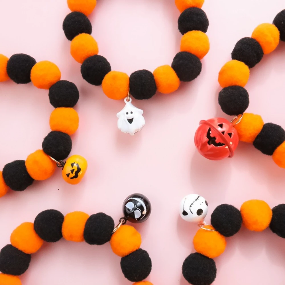 Collar Halloween para gatos y perros con pompones, campana fantasma - imagen 4
