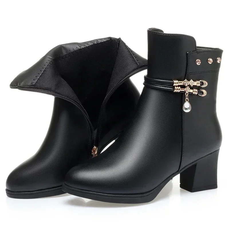 Botines de cuero suave con/sin felpa gruesa para mujer, botas cómodas de tacón alto grueso, zapatos de plataforma para nieve, Primavera e invierno, 2024 - imagen 2