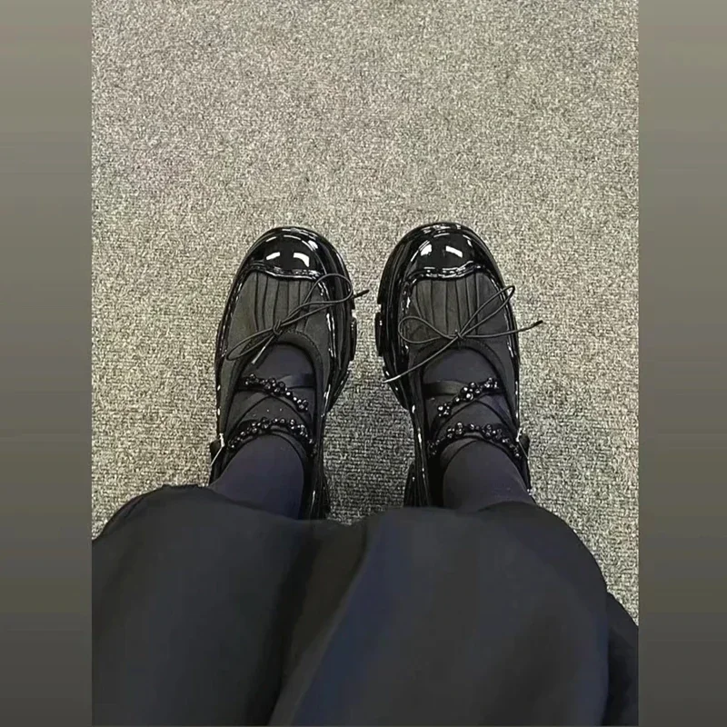 2024 primavera y otoño tacones bajos para mujer estilo coreano cadena de perlas ropa de fiesta y trabajo zapatos planos mary jane zapatos náuticos casuales para mujer - imagen 2