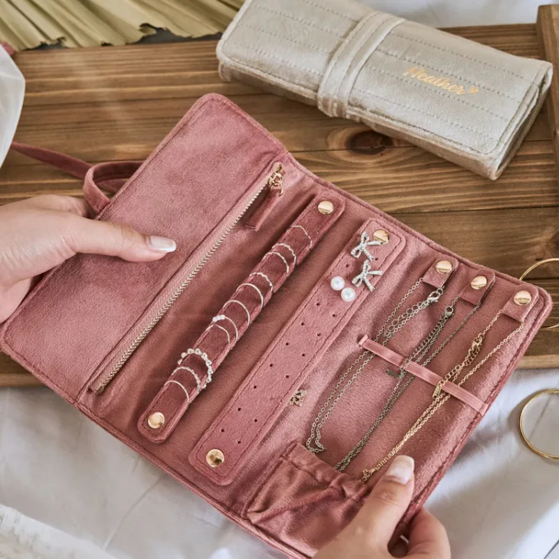 Bolsa organizadora enrollable de terciopelo para collares y accesorios de mascotas - imagen 5
