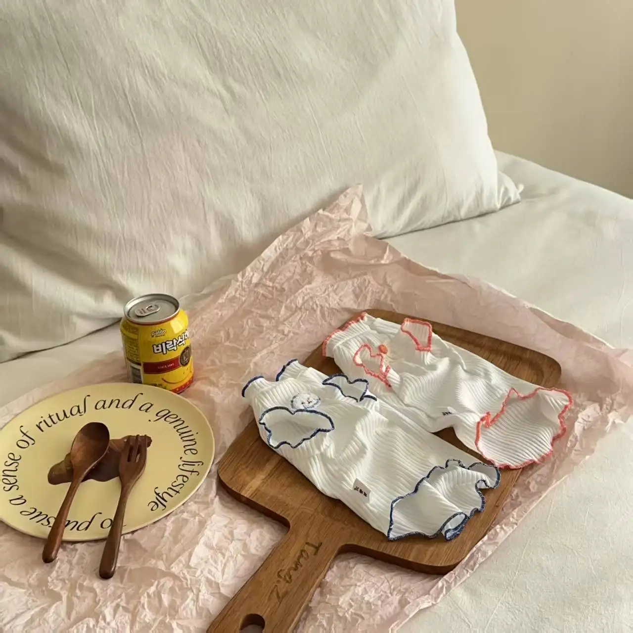 Camiseta de encaje con contraste de Color para primavera/verano, chaleco para gato, chaleco de manga voladora para mascotas, Top de peluche, ropa para cachorros - imagen 2