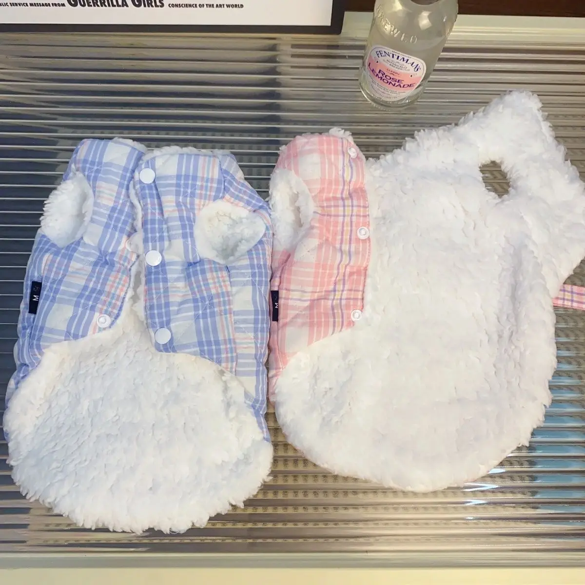 Abrigo bonito a cuadros de Color para perro, ropa de invierno Meow, cálido para perro, osos gruesos de felpa, ropa de peluche, abrigo con anillo de tracción de cuerda para perro pequeño - imagen 2