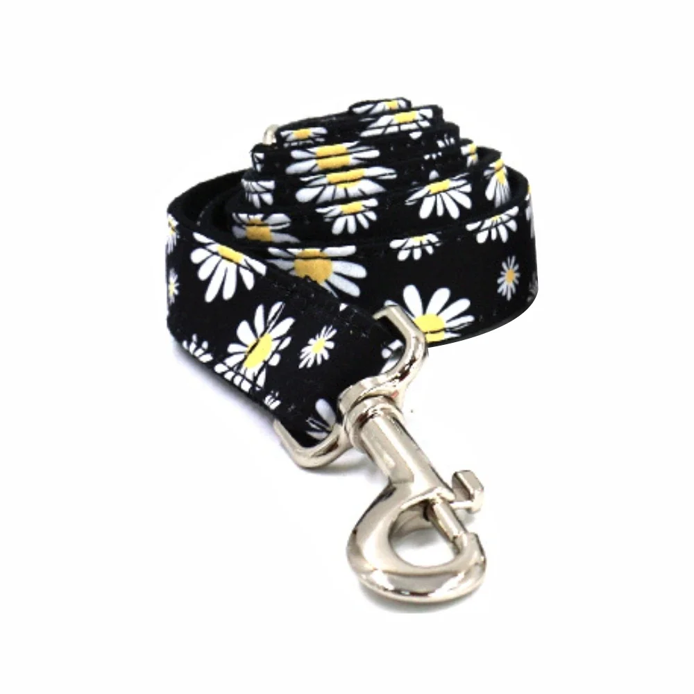 Collar personalizado para mascotas, placa con nombre para cachorro, etiqueta de identificación, hebilla ajustable, collares básicos de flor de Margarita negra fuerte, correa de plomo - imagen 3