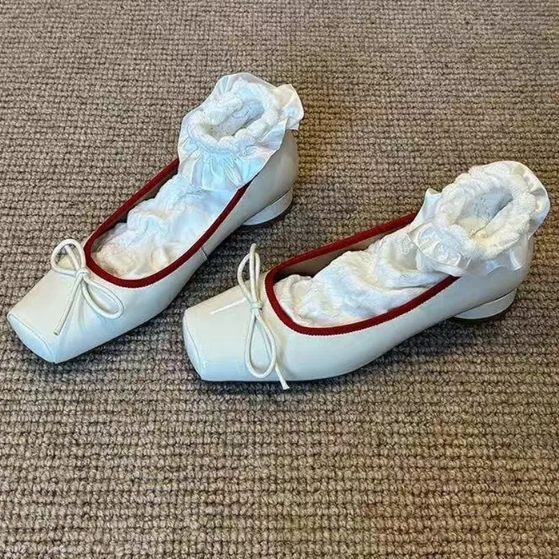 Zapato Mary Jane de charol con lazo para mujer – Elegante y clásico - imagen 5