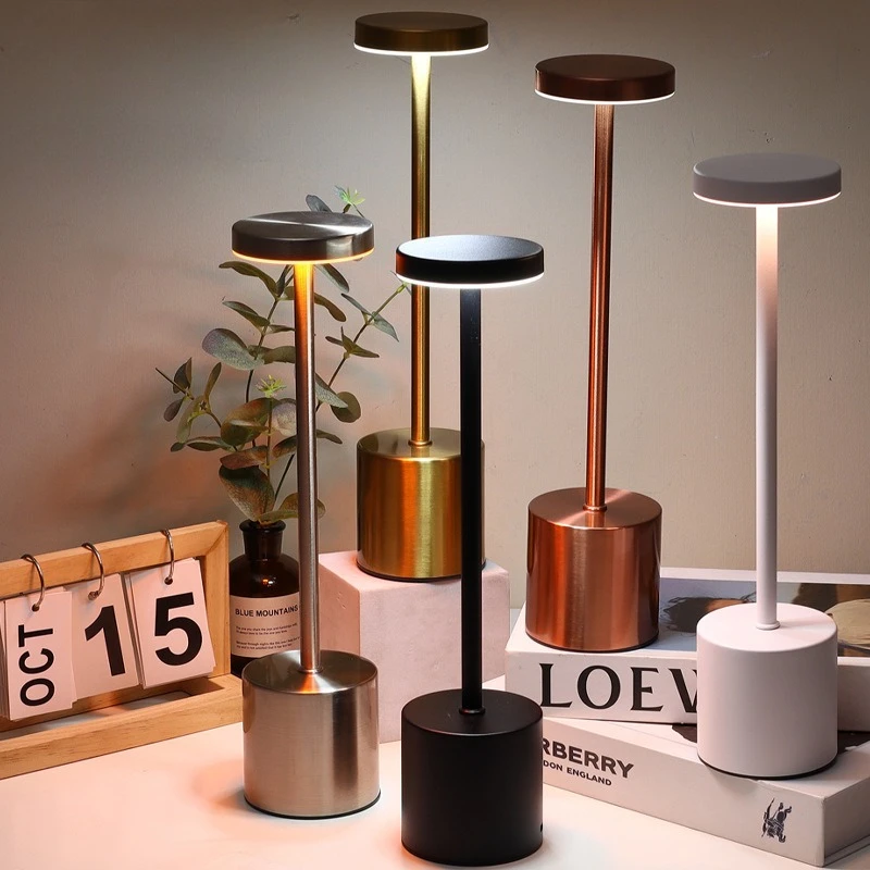 Lámpara de mesa en forma de H con LED USB - Iluminación dormitorio - imagen 4