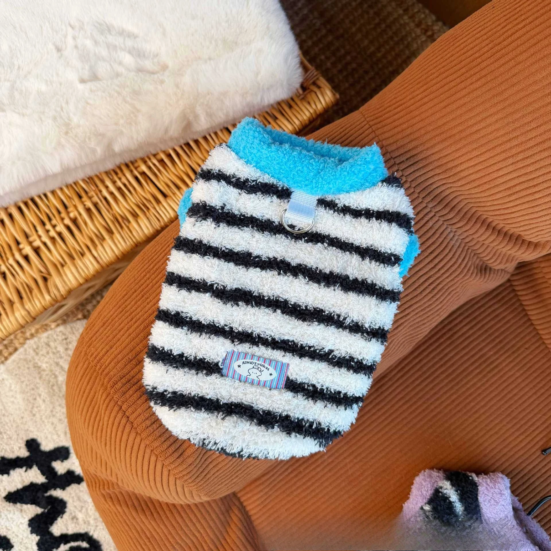 Abrigo de Terciopelo Grueso para Gatos y Perros - Ropa de Invierno - imagen 3