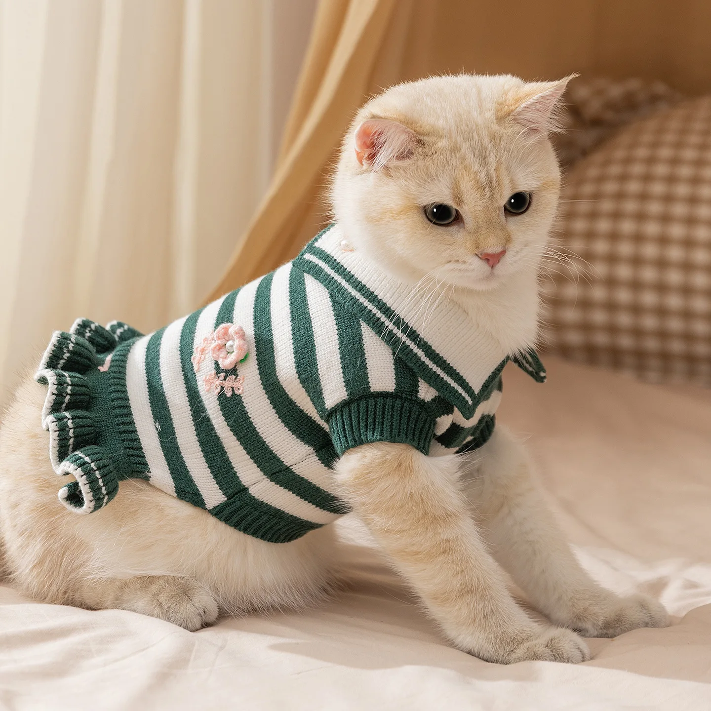 Vestido de punto a rayas para mascotas, suéter cálido de flores, abrigo grueso y cálido de Estilo Princesa para perros, ropa para perros pequeños, Otoño/Invierno - imagen 3