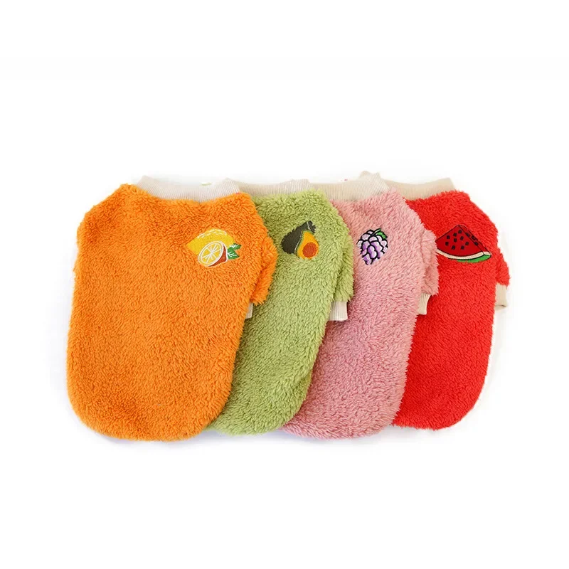 Ropa de invierno de felpa para mascotas, bonito patrón de frutas, chaleco grueso y cálido para perros pequeños y medianos, chaqueta suave para cachorros de invierno, disfraz de peluche - imagen 3