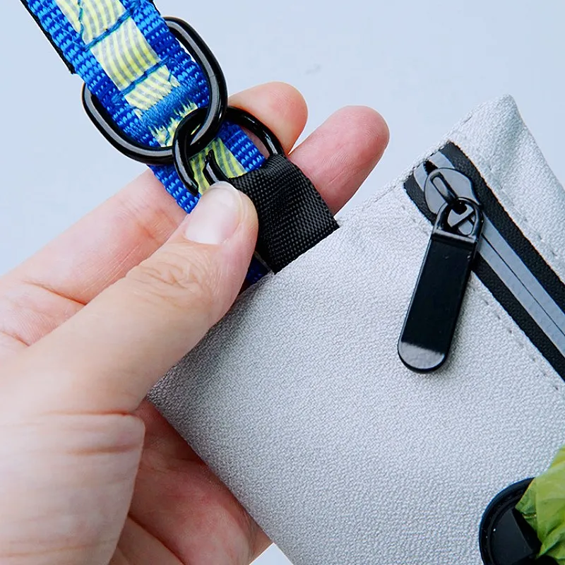 Soporte para bolsas de caca de perro, dispensador de bolsas de caca de perro impermeable, dispensador de bolsas de aseo colgantes para perros que caminan, soporte para bolsas de arena - imagen 5