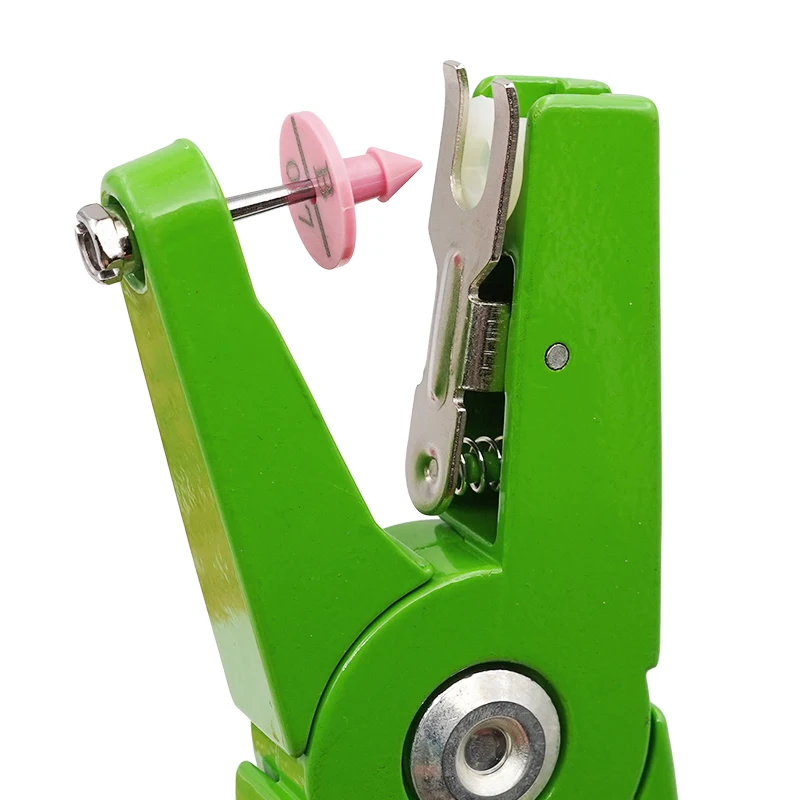 100 Uds. Etiqueta de oreja de conejo con oreja de palabra escritura láser pendientes de cabeza de cobre con 001-100 palabras tarjeta de identificación de animales de granja - imagen 5