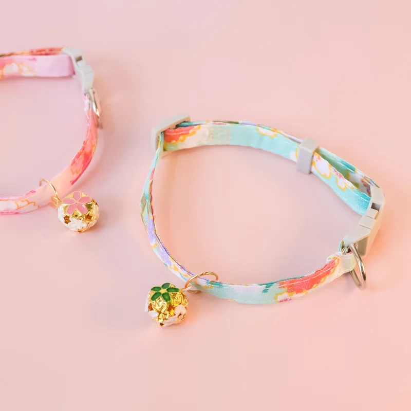 Collar de flores para gatos, Collar ajustable para mascotas con campana, Collar de seguridad de flores coloridas para cachorros, gatitos, gatos, suministros para mascotas, venta al por mayor - imagen 4