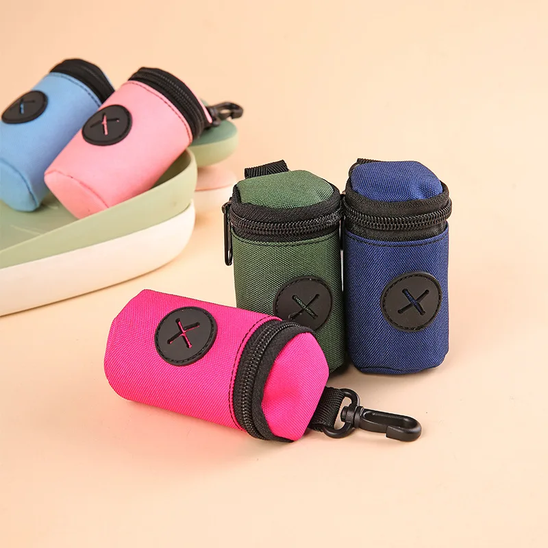 Dispensador de bolsas para excrementos de perros, soporte portátil para bolsas de excrementos para caminar con perros, dispensador de bolsas de basura colgantes, Mini bolsas, suministros para mascotas - imagen 5