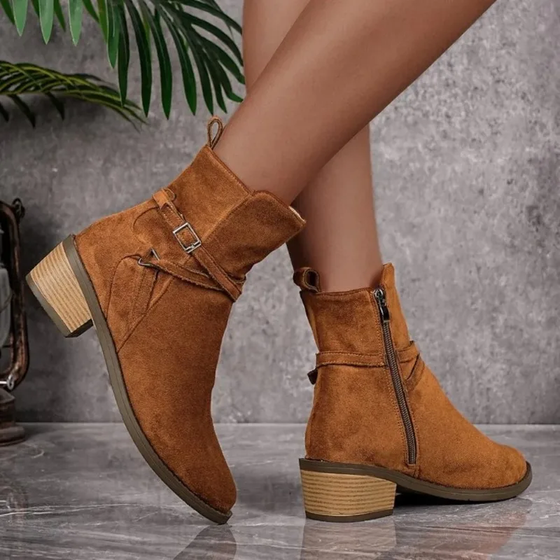 Nuevas botas de punta redonda para mujer, cómodas, ligeras, a la moda, botas poco profundas, botas informales de otoño e invierno, zapatos de exterior para mujer