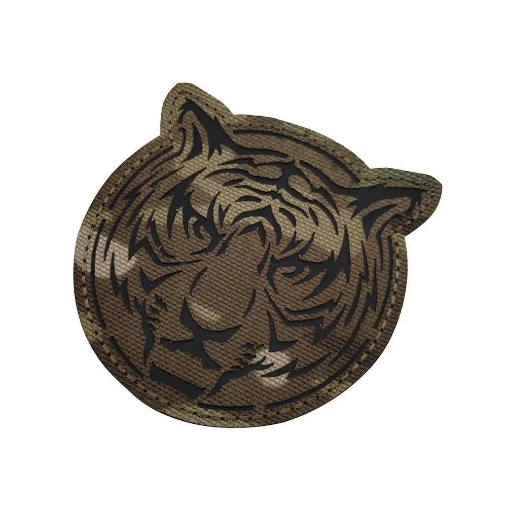 Parche reflectante de cara de leones, insignia para brazalete que brilla en la oscuridad, apliques de adorno, parches tácticos militares de camuflaje - imagen 3
