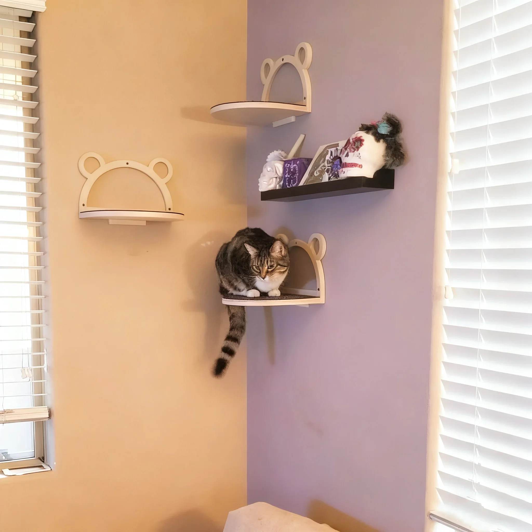Poste rascador para gatos con escalera y plataforma de fieltro - imagen 5