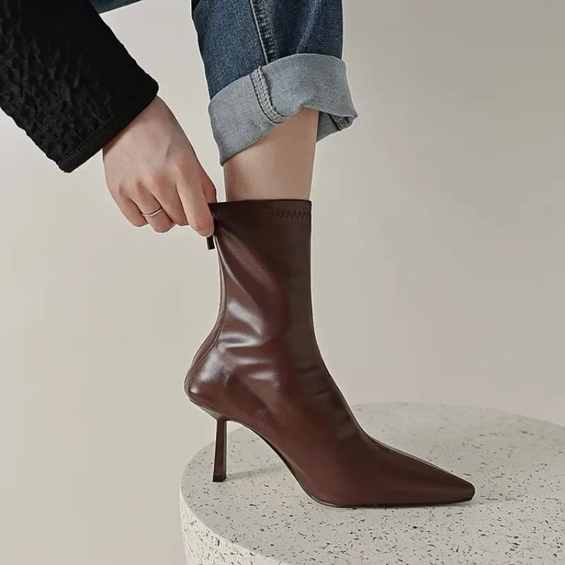2024 nuevo Otoño Invierno puntiagudos botines de mujer zapatos de moda con cremallera tacón alto fino botines cortos Morder para mujer