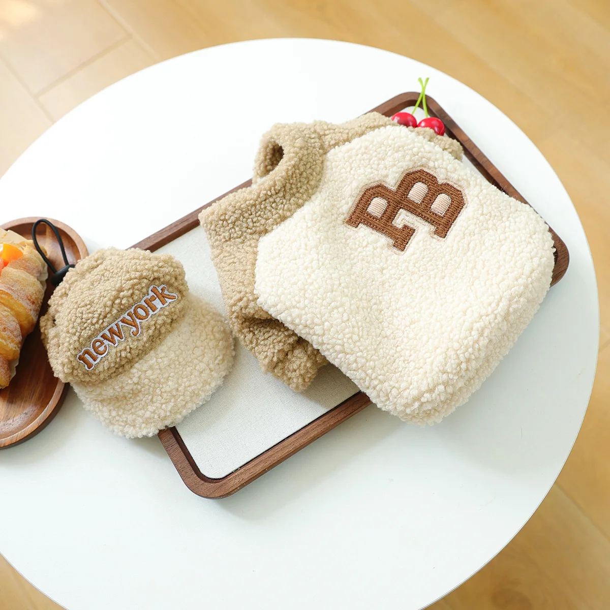 Otoño e Invierno lana de cordero Sudadera con capucha de cuello alto mascota invierno sombrero de felpa gato abrigo Casual ropa para perros pequeños ropa para cachorros - imagen 3