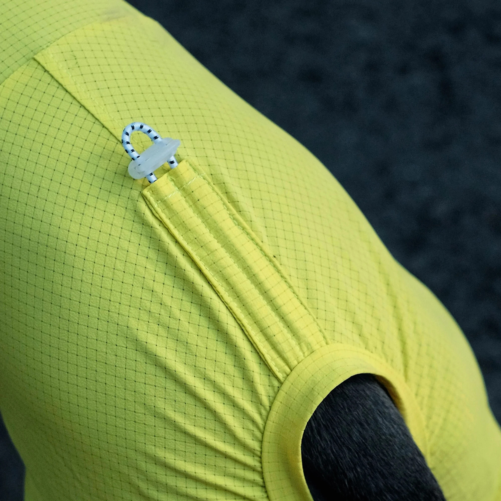 Camiseta de verano 4 patas amarillo gris para whippet Ropa para perros medianos en primavera Resistencia a los insectos al aire libre Secado rápido Ligero Abrigo transpirable para galgo italiano - imagen 5