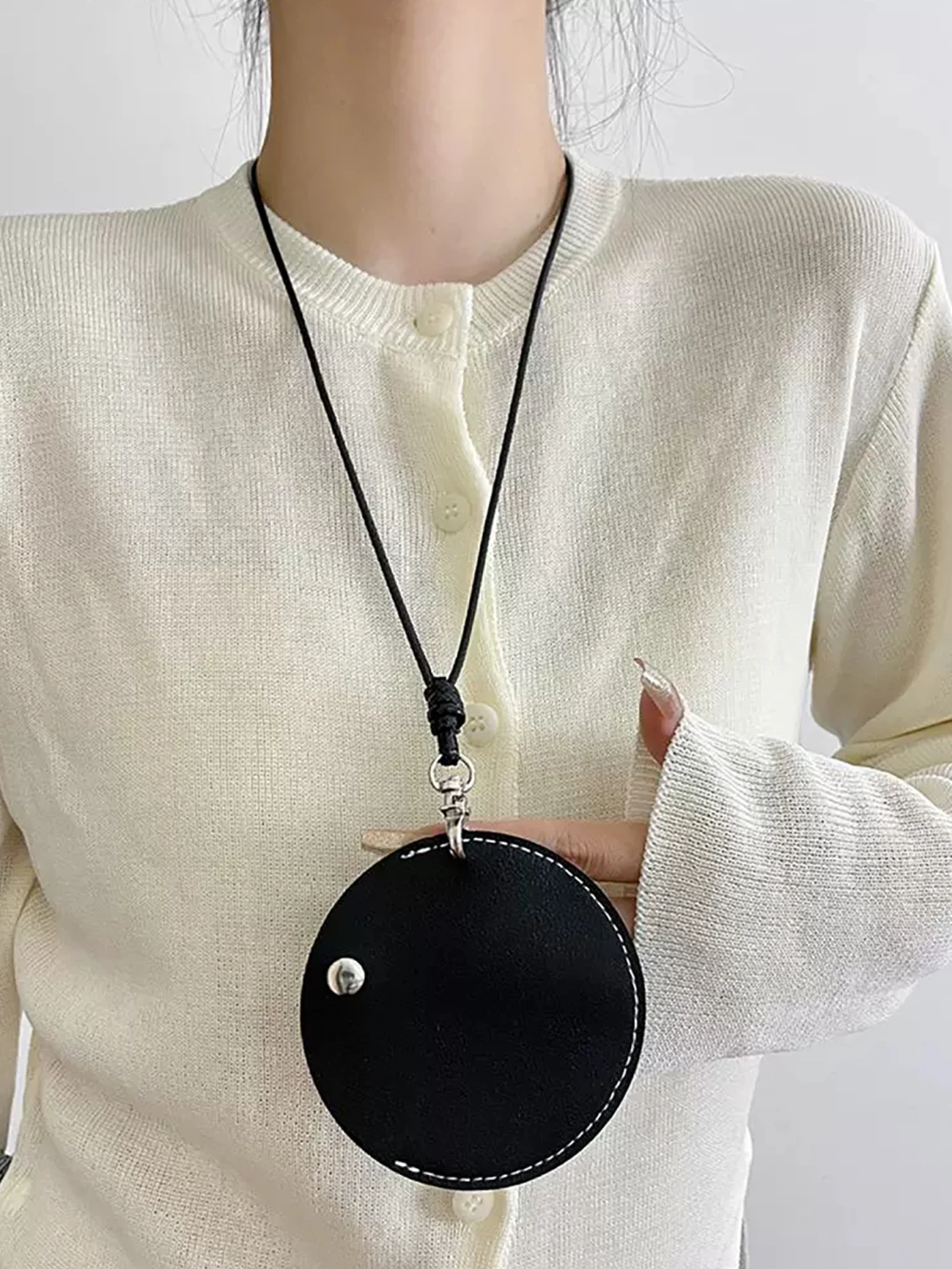 Estuche para auriculares con correa de cuero vintage - antirrobo - imagen 2
