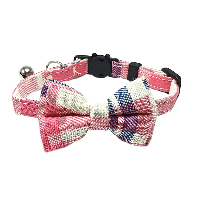 Collar de gato y gatito para mascotas, pajarita con campana, bonito Collar de perro ajustable rojo a cuadros de Navidad para gatos, accesorios para gatitos - imagen 5
