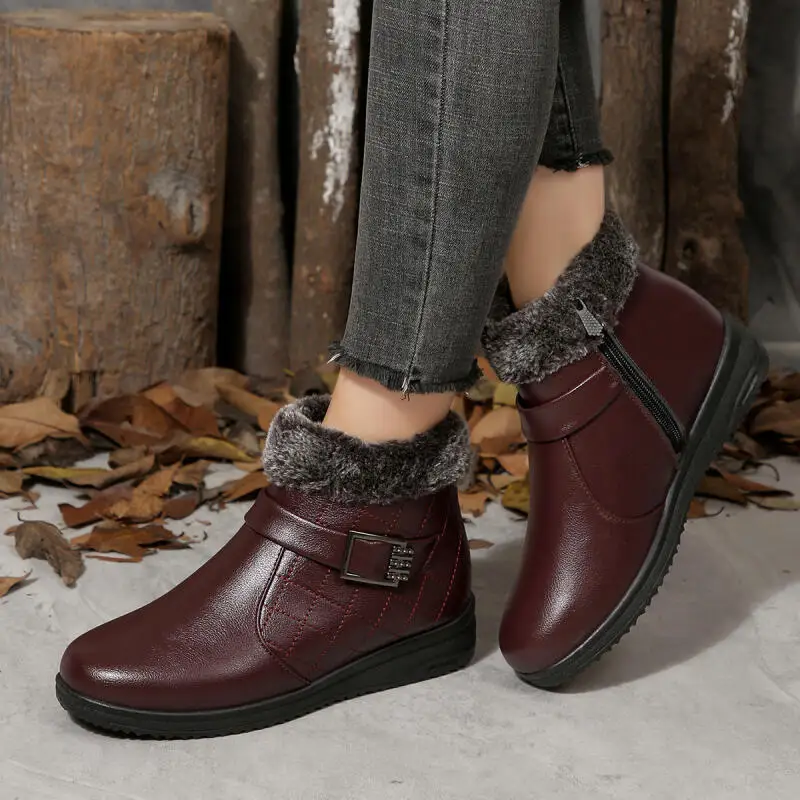 Botines peludos con decoración de hebilla de cinturón de Metal Retro para mujer, botas con cremallera lateral de Tacón de Cuña de Pu suave para invierno, zapatos cómodos para mamá - imagen 2