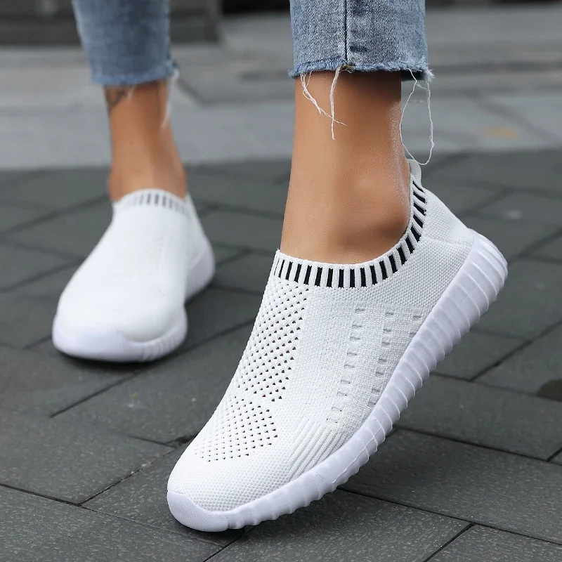 Zapatillas de deporte informales para mujer, zapatos deportivos transpirables de malla para mujer, zapatos vulcanizados, calcetines femeninos de verano, zapatos para caminar, calzado para mujer - imagen 2