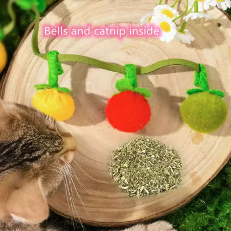 Juguete portátil para rascar gatos y tomate de dibujos animados, cuerda de peluche con campana, divertido rompecabezas interactivo de fruta simulada para juegos en interiores - imagen 2