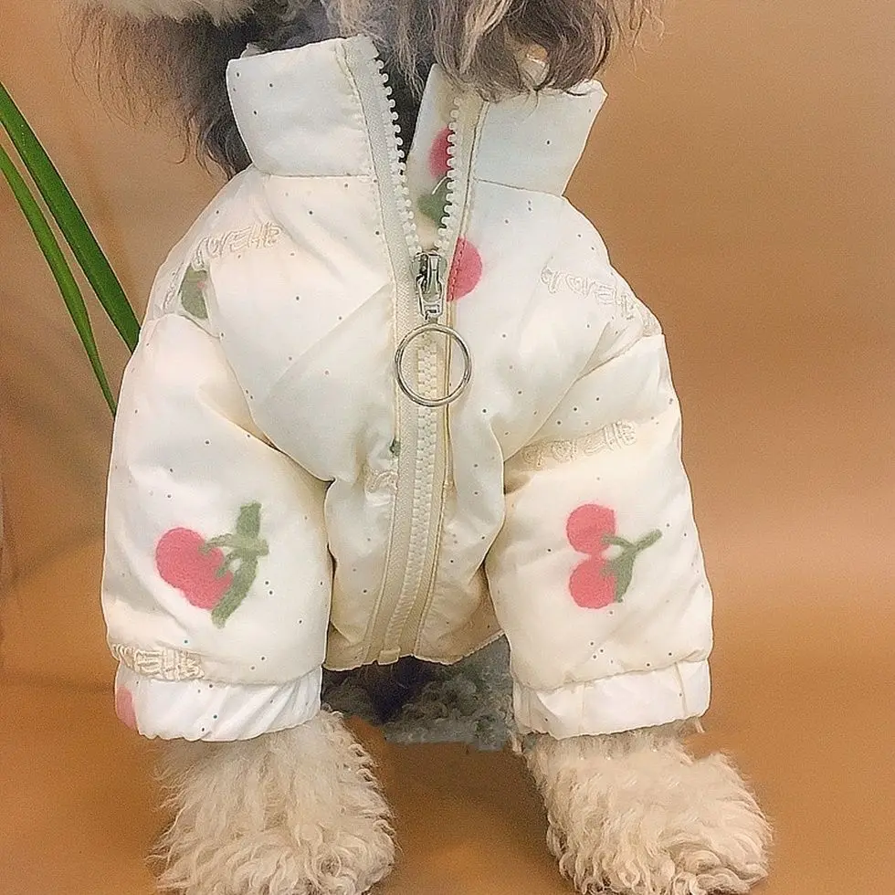 Nueva ropa de invierno para perros Ins, abrigo cálido de cereza blanca, chaqueta de algodón con cuello alto y cremallera para perros, ropa de Navidad para perros, diseño de moda - imagen 4