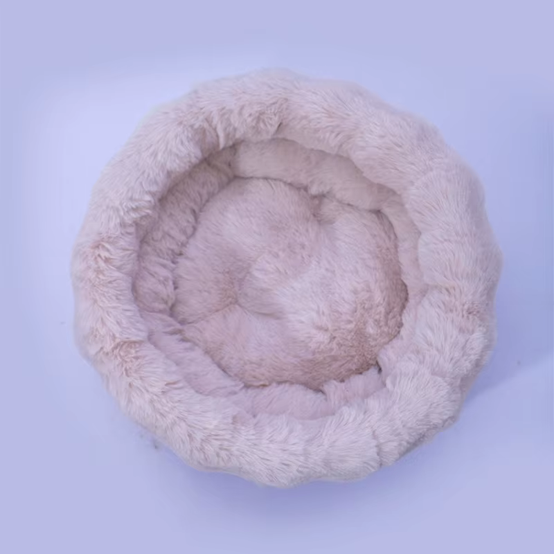 Cama de piel sintética para perros y gatos – Cojín cálido invernal - imagen 4