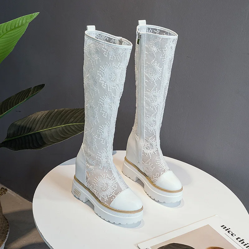 Botas de malla bordadas blancas para primavera/verano 2025, nuevas botas de mujer transpirables y versátiles de malla para aumentar la longitud - imagen 5