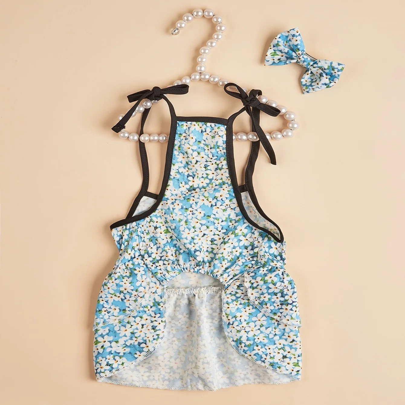 Lindo conjunto de vestido para cachorro, estampado floral azul y accesorio para el cabello con lazo, falda con volantes, ropa dulce para mascotas, ropa diaria para mascotas, disfraz adorable - imagen 4
