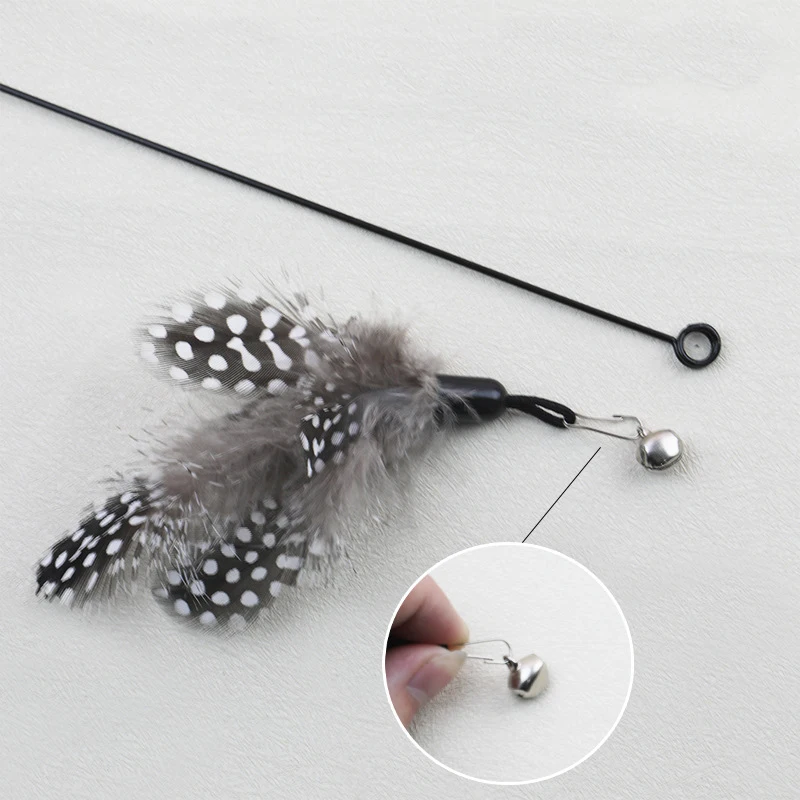 Palo de caza con plumas naturales para gatos – Alivia el aburrimiento - imagen 5
